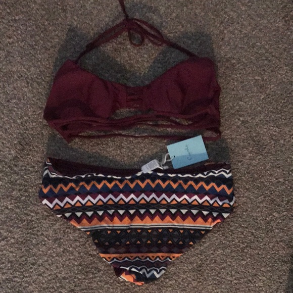 Small swimsuit. Never worn. - Picture 2 of 2